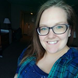 Meet your Posher, Cassandra